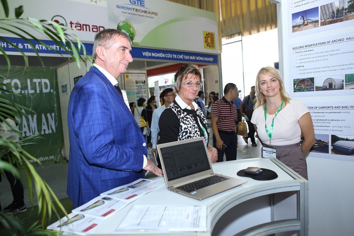 Int'l agro machine, technology expo opens in Vietnam